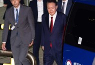 尹锡悦拒捕细节曝光：只穿内衣躺牢房地板上