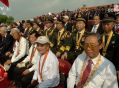 钟南山佩戴“共和国勋章”观礼