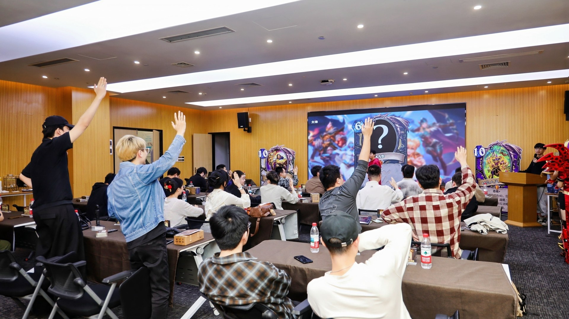 网易大神炉石高校赛交流会圆满落幕,互动热潮点燃2026赛事期待-第6张图片