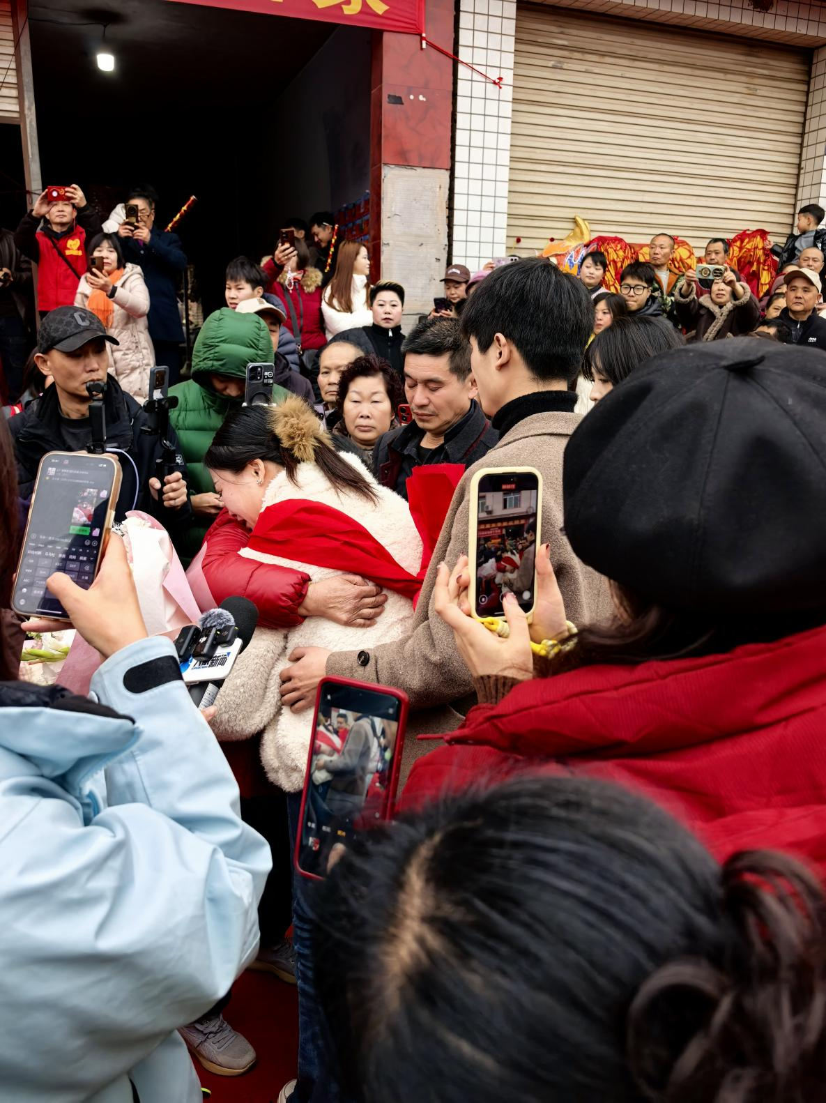 32年等待,《永劫无间》手游与“宝贝回家”让爱照亮团圆路-第2张图片 32年等待,《永劫无间》手游与“宝贝回家”让爱照亮团圆路-第2张图片