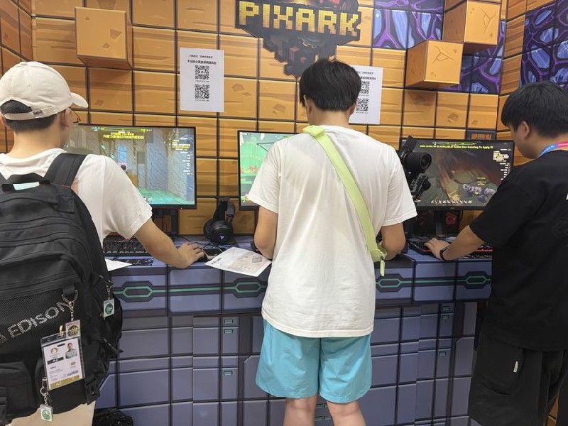 CJ现场直击,方舟系列《方块方舟：地下迷城》试玩人气爆棚-第4张图片